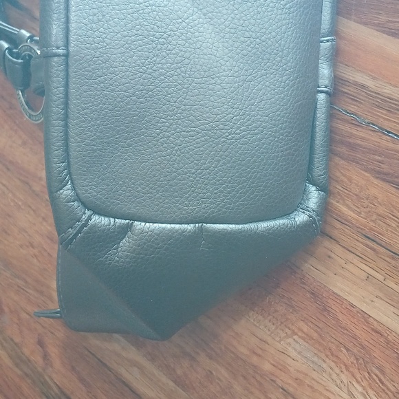 Tommy Hilfiger Baguette Purse - Picture 7 of 11